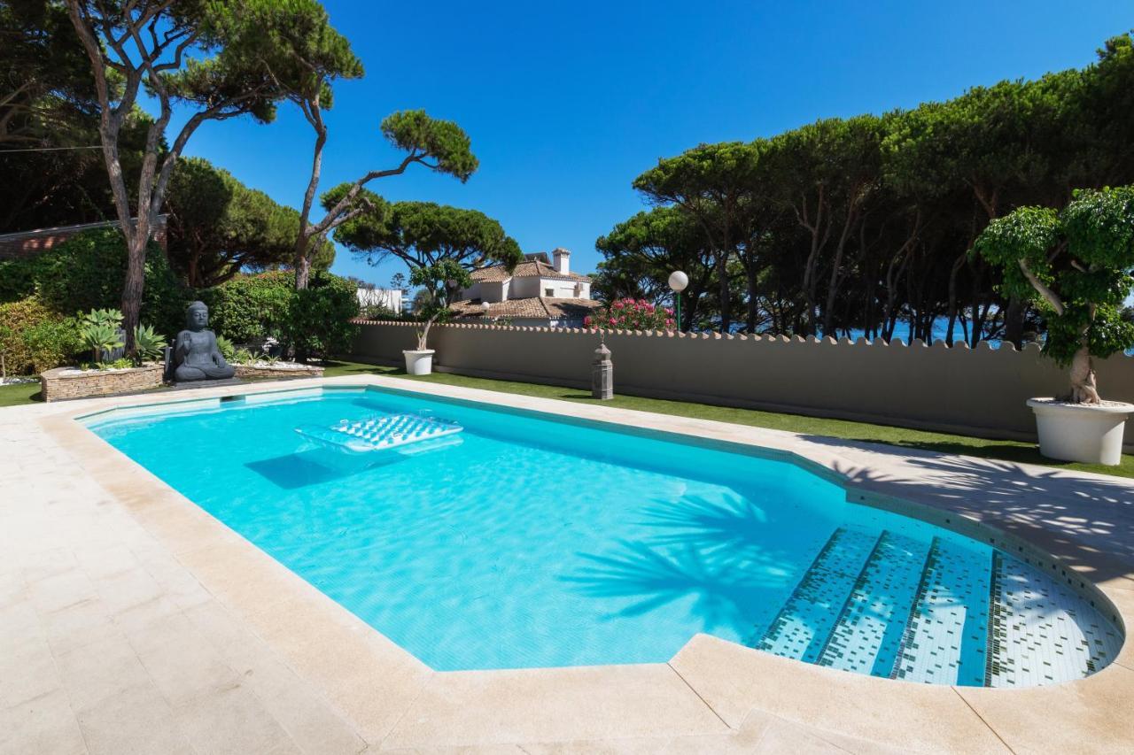 Villa In Puerto Cabopino Marbella Bagian luar foto