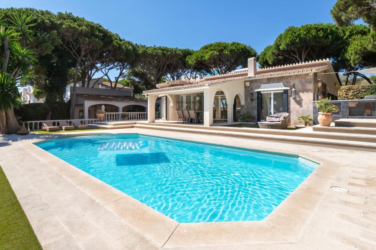 Villa In Puerto Cabopino Marbella Bagian luar foto