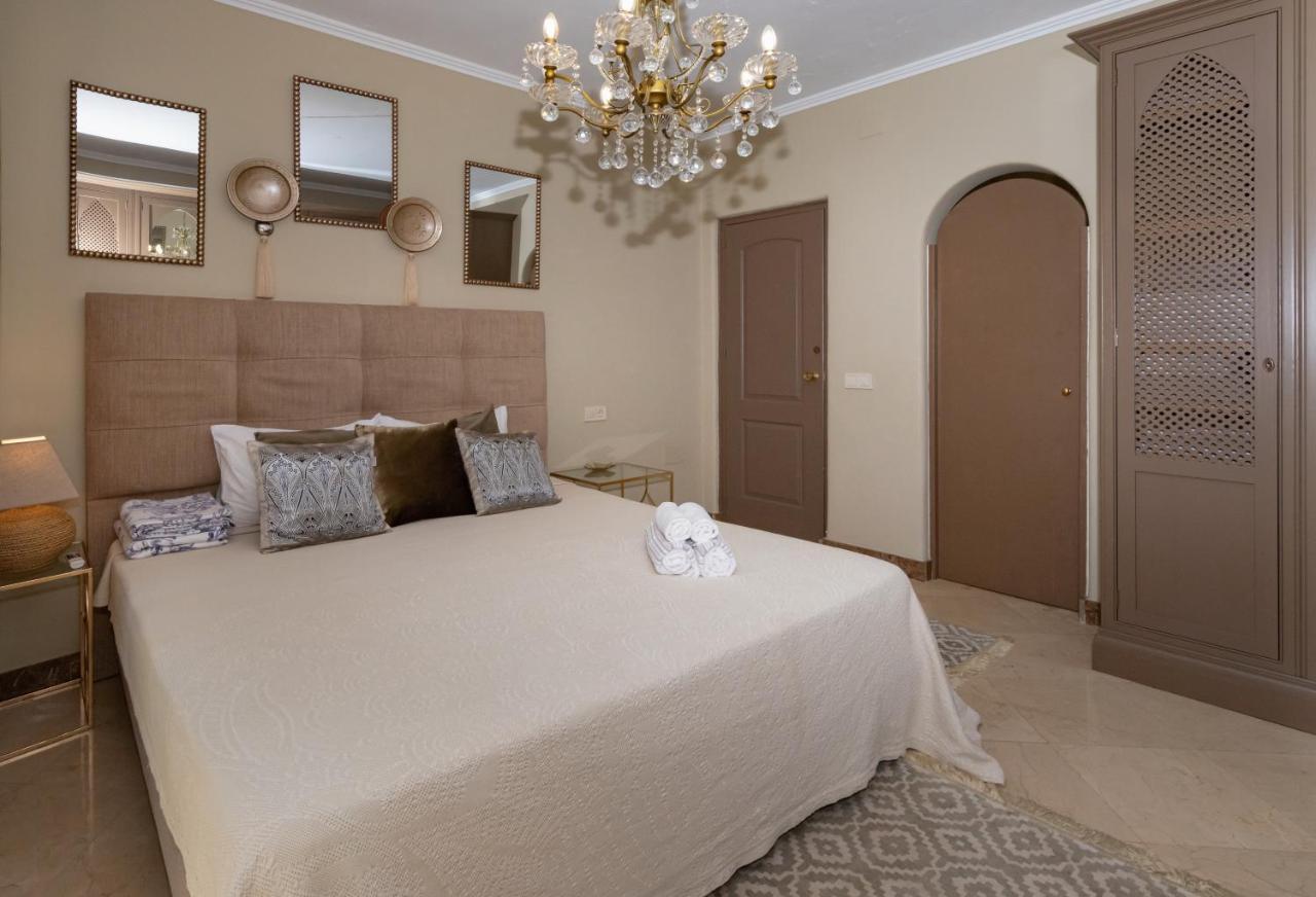 Villa In Puerto Cabopino Marbella Bagian luar foto